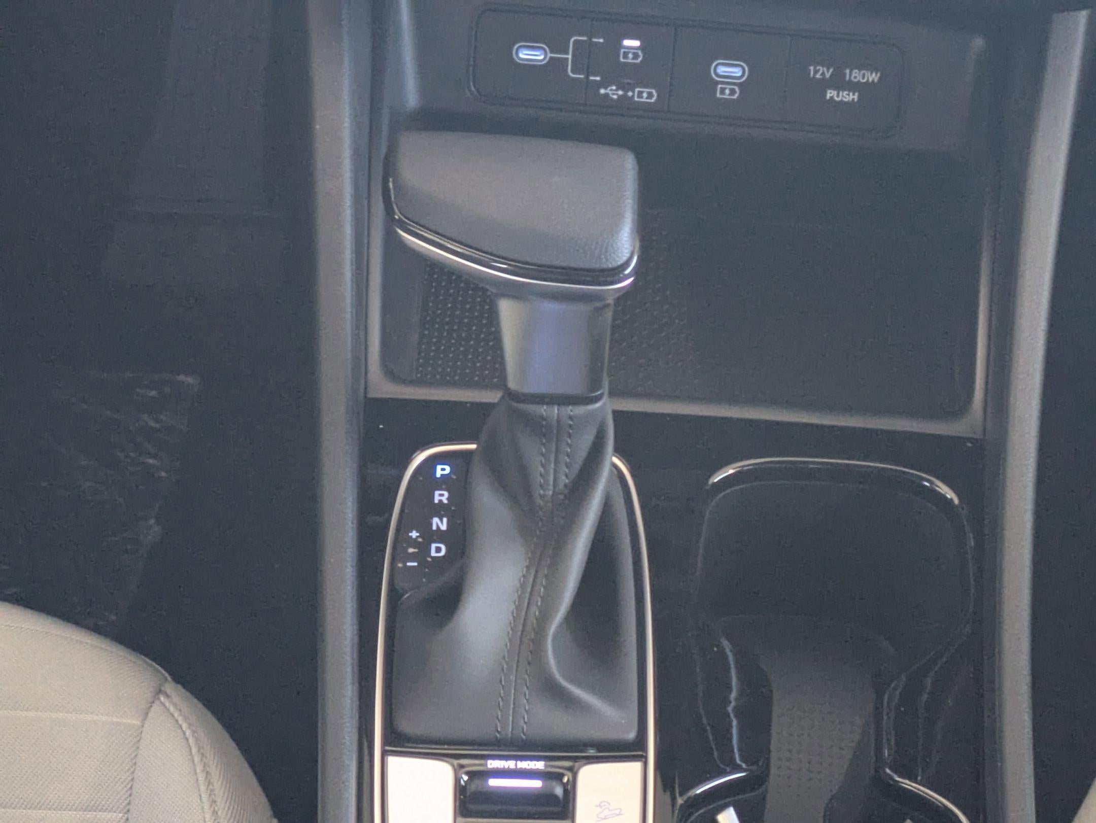 2025 Hyundai Santa Cruz SE FWD