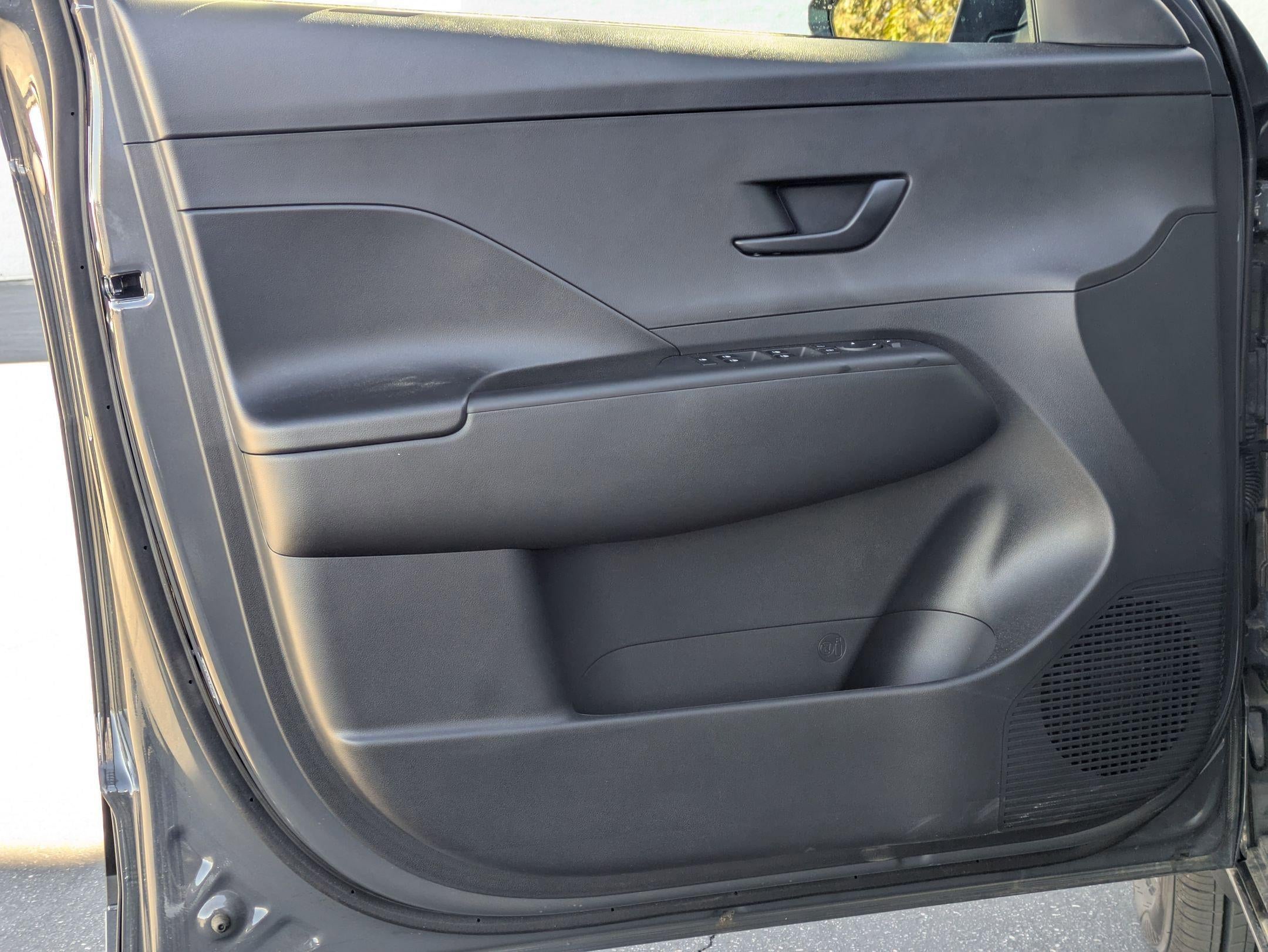 2025 Hyundai Kona Electric SEL