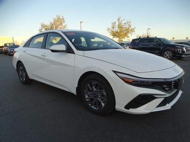 2024 Hyundai Elantra Essential