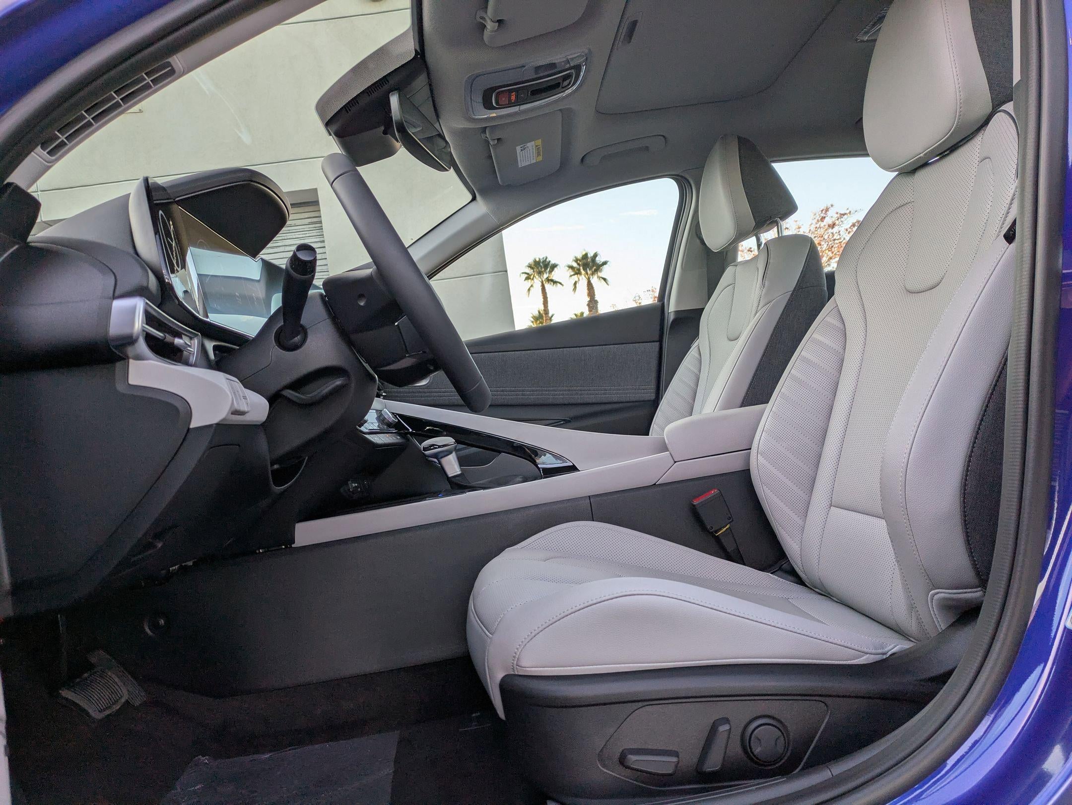 2025 Hyundai Elantra Hybrid Limited