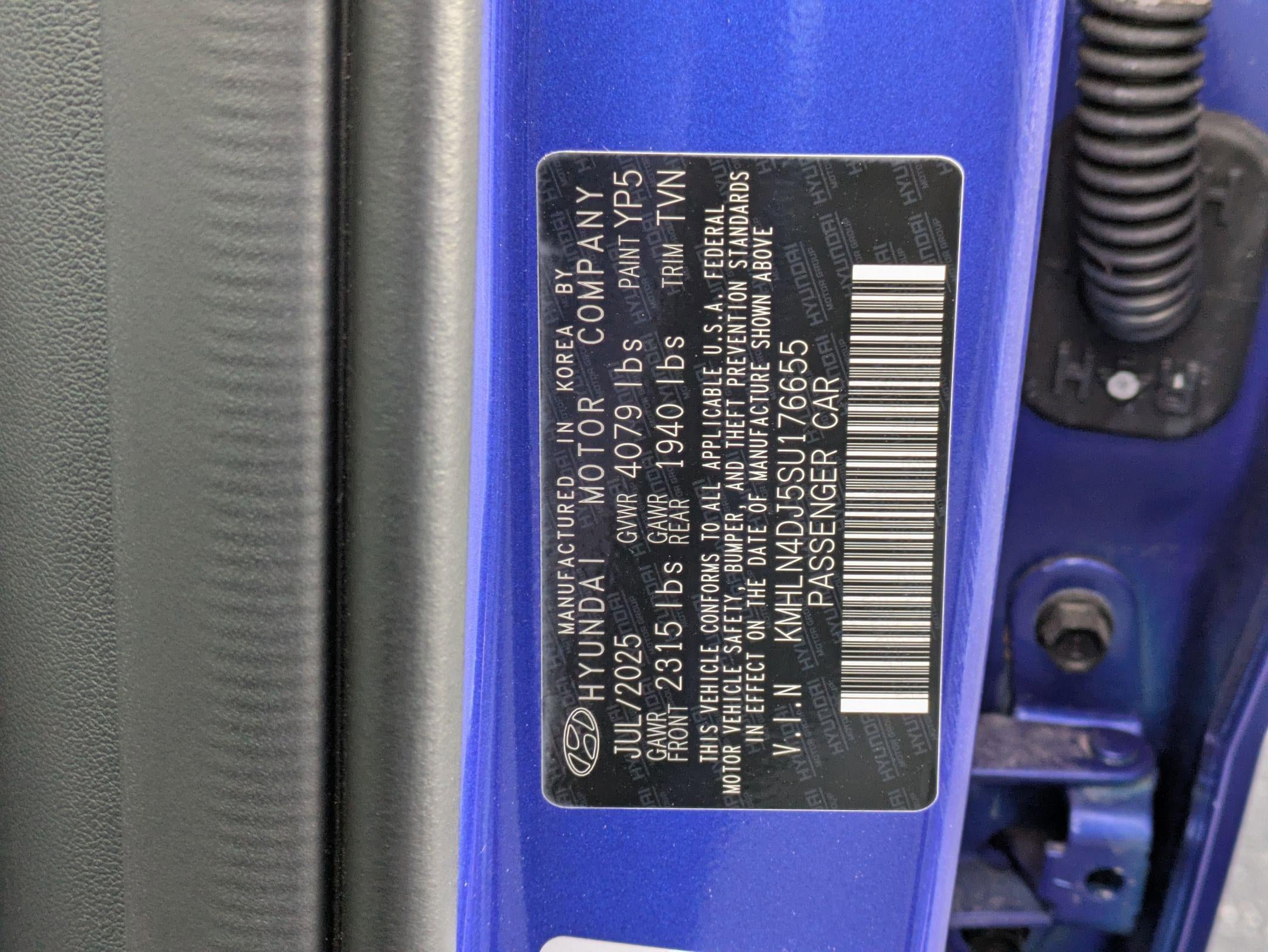 2025 Hyundai Elantra Hybrid Limited