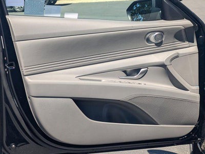 2025 Hyundai Elantra SEL Convenience