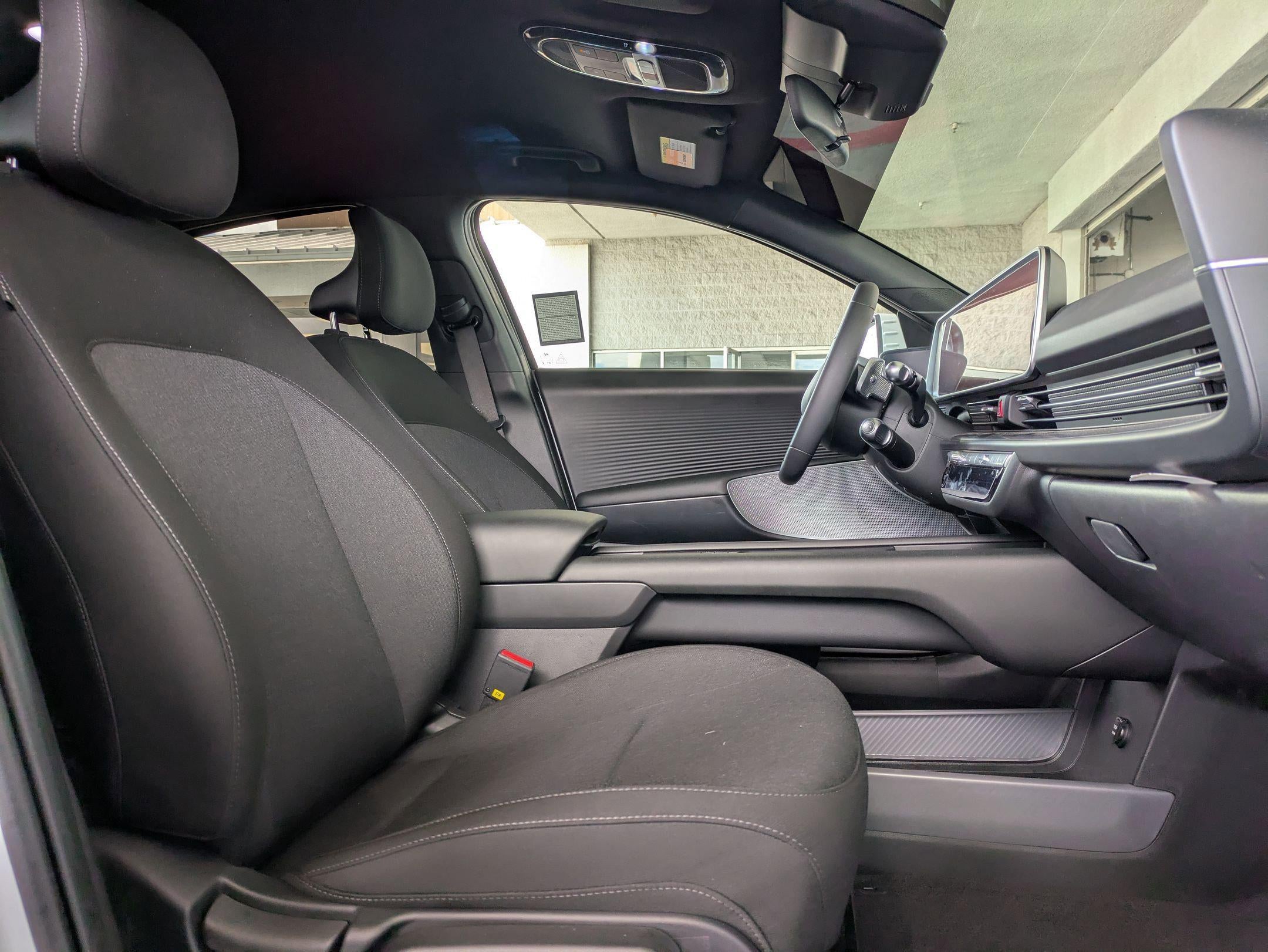 2025 Hyundai IONIQ 6 SE