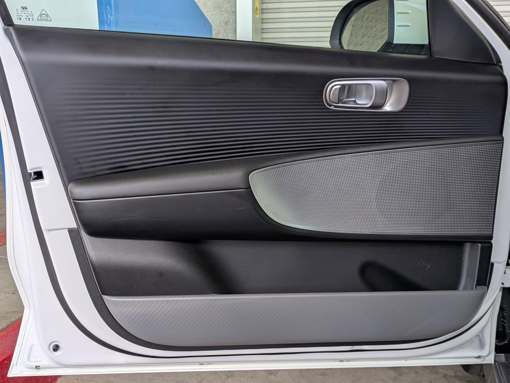 2025 Hyundai IONIQ 6 SE