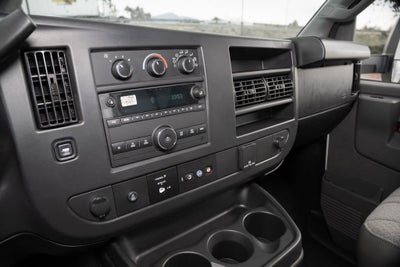 2024 Chevrolet Express Cutaway 3500 1WT