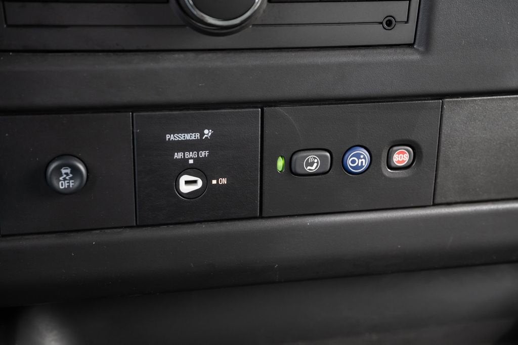 2024 Chevrolet Express Cutaway 3500 1WT