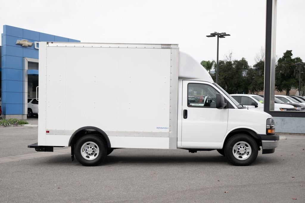 2024 Chevrolet Express Cutaway 3500 1WT