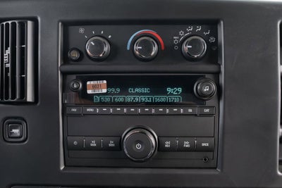 2025 Chevrolet Express Cargo WT