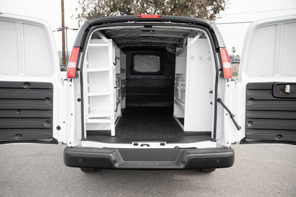 2025 Chevrolet Express Cargo WT