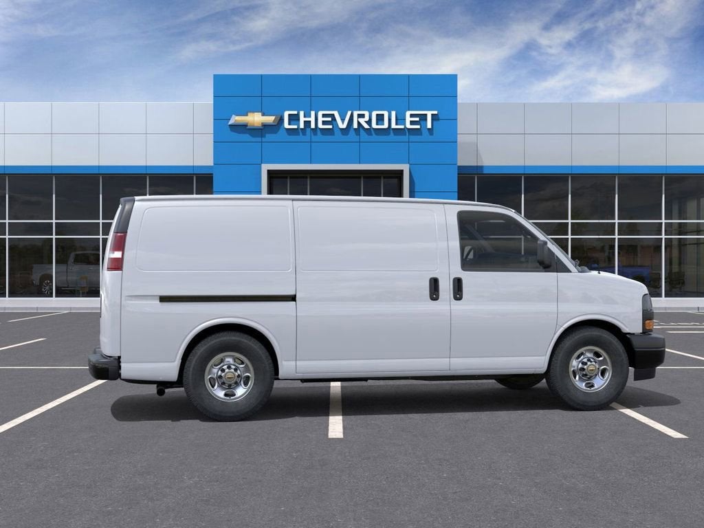 2025 Chevrolet Express Cargo WT