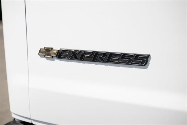 2025 Chevrolet Express Cargo 2500 WT