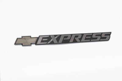 2025 Chevrolet Express Cargo WT