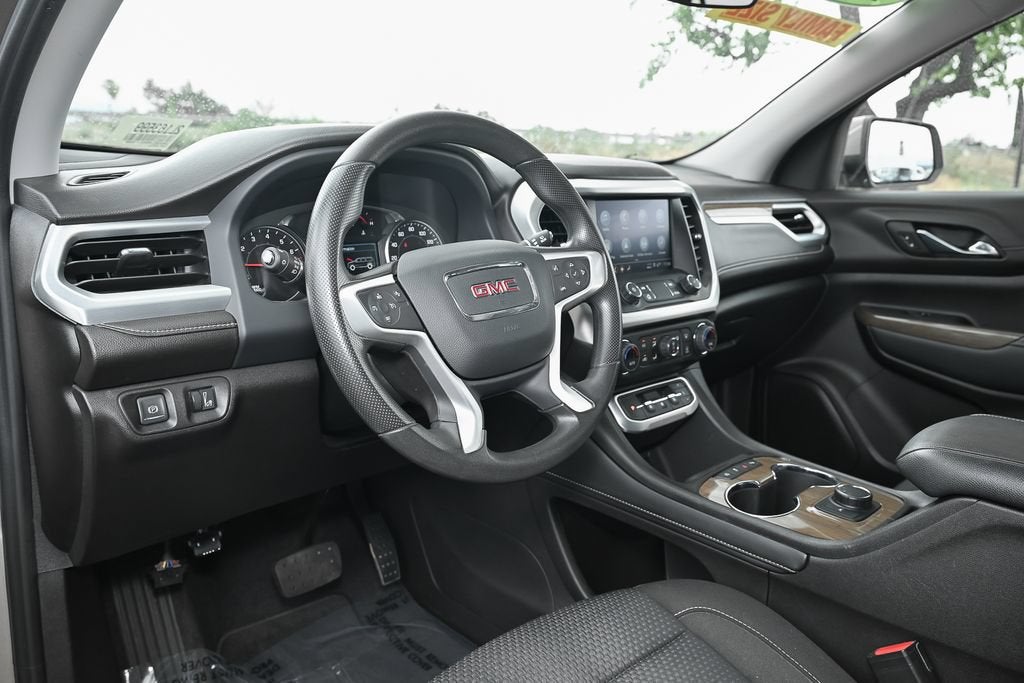 2022 GMC Acadia SLE
