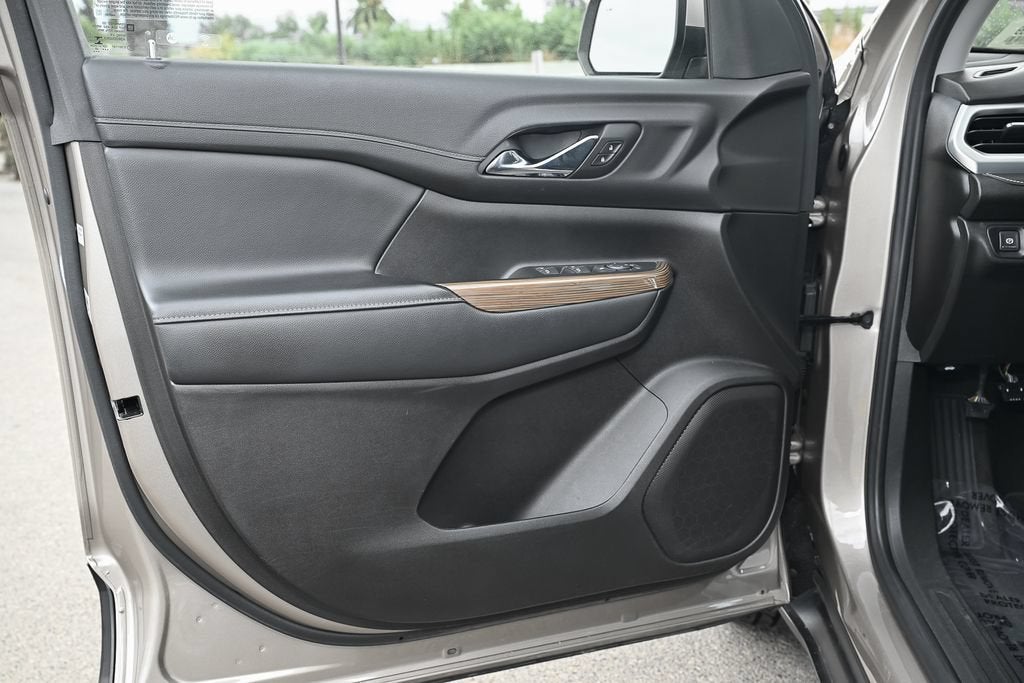 2022 GMC Acadia SLE