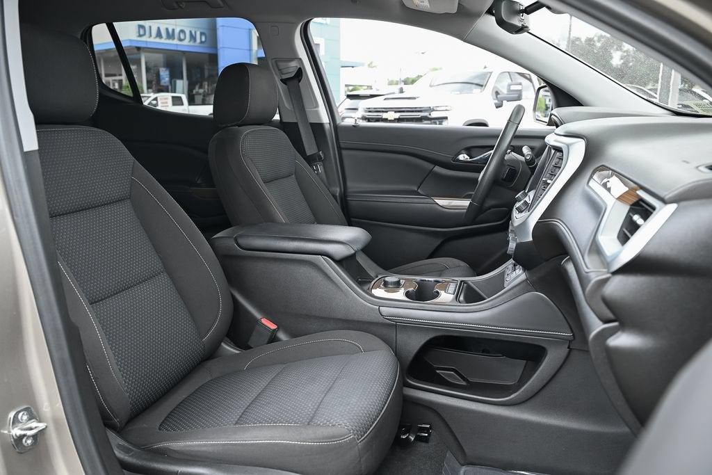 2022 GMC Acadia SLE
