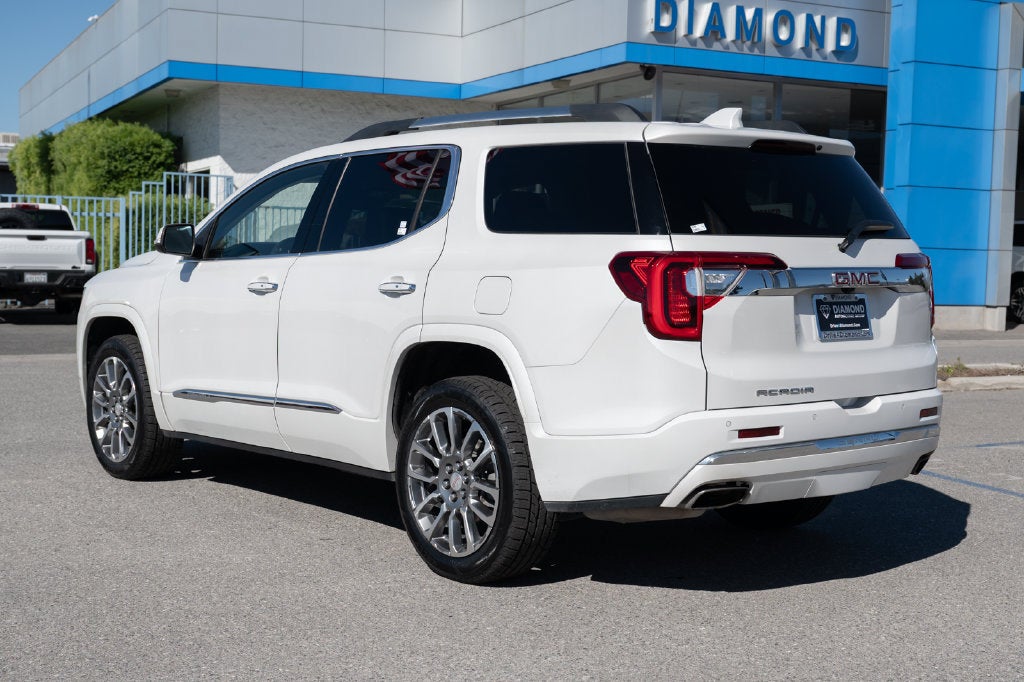 2023 GMC Acadia Denali