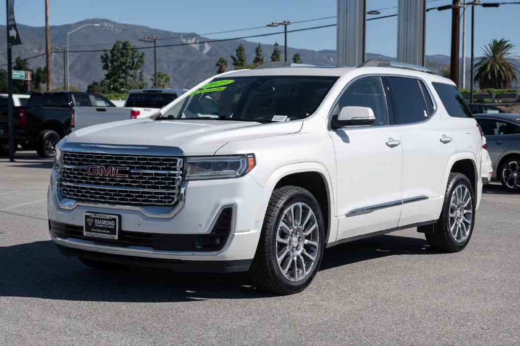 2023 GMC Acadia Denali