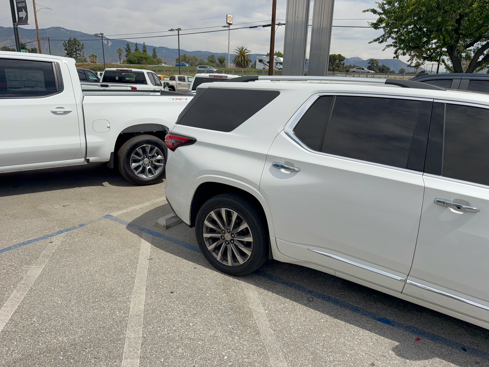 2023 Chevrolet Traverse Premier