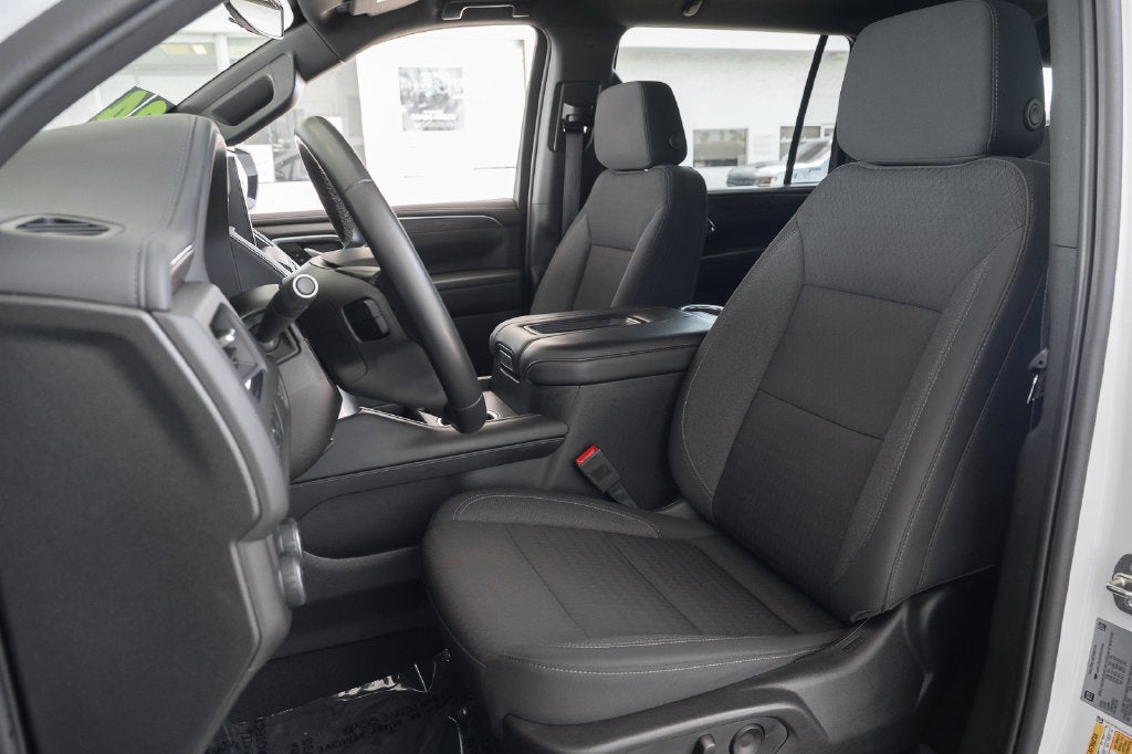 2024 Chevrolet Suburban LS