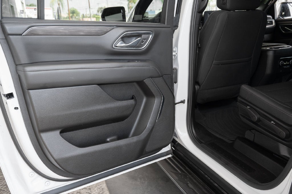 2024 Chevrolet Suburban LS