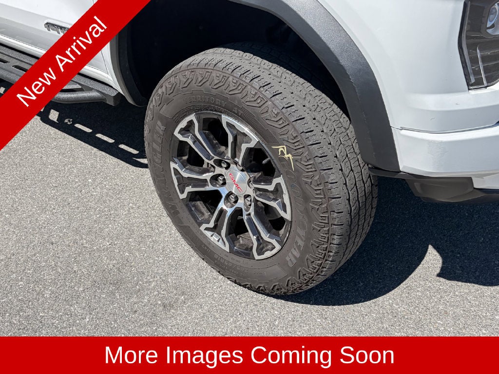 2023 GMC Canyon 4WD AT4