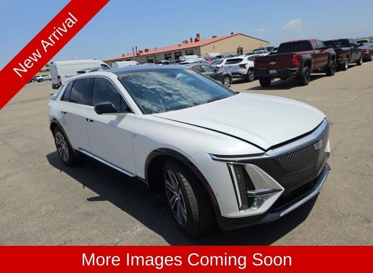 2024 Cadillac LYRIQ Luxury 2