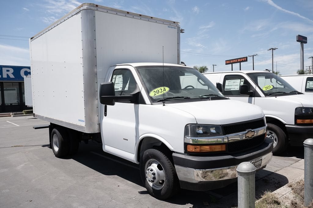 2024 Chevrolet Express Cutaway 3500 1WT