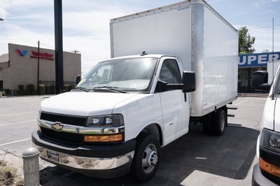 2024 Chevrolet Express Cutaway 3500 1WT