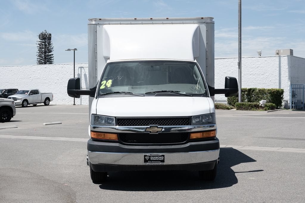 2024 Chevrolet Express Cutaway 3500 1WT