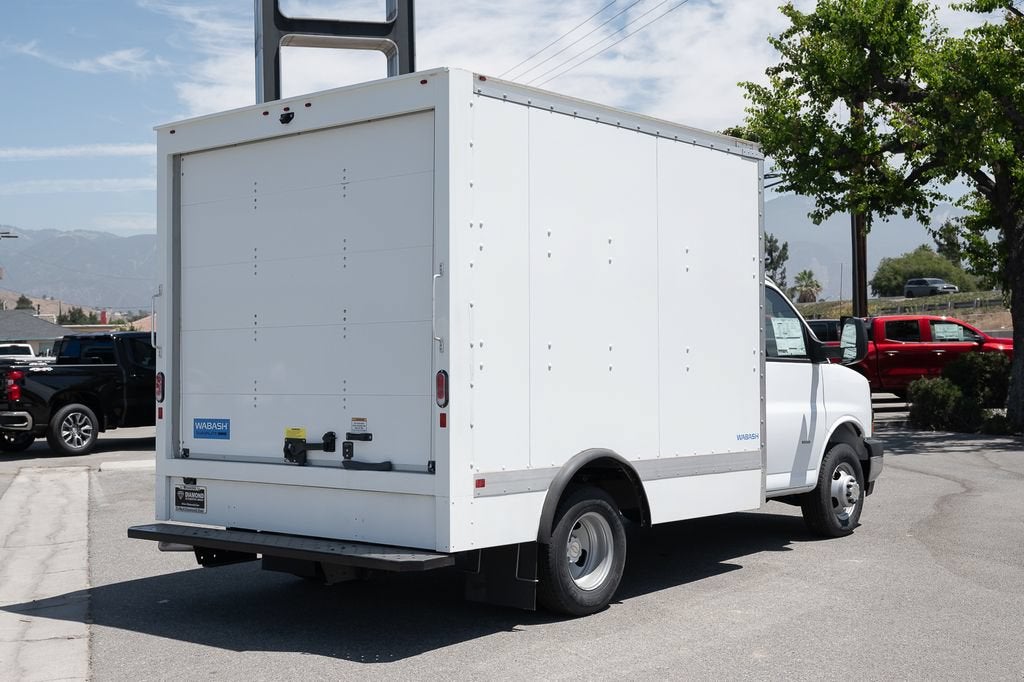 2024 Chevrolet Express Cutaway 3500 1WT