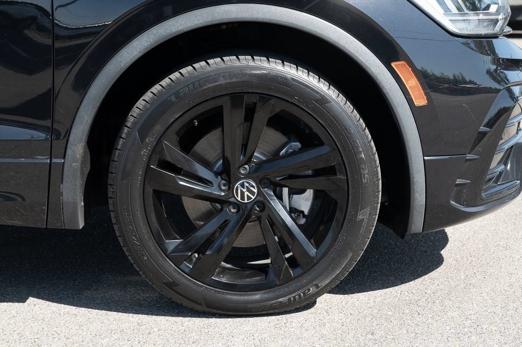 2023 Volkswagen Tiguan SE R-Line Black