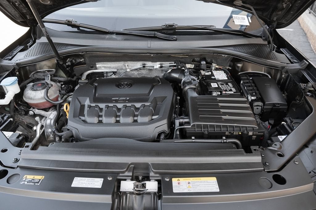 2023 Volkswagen Tiguan SE R-Line Black
