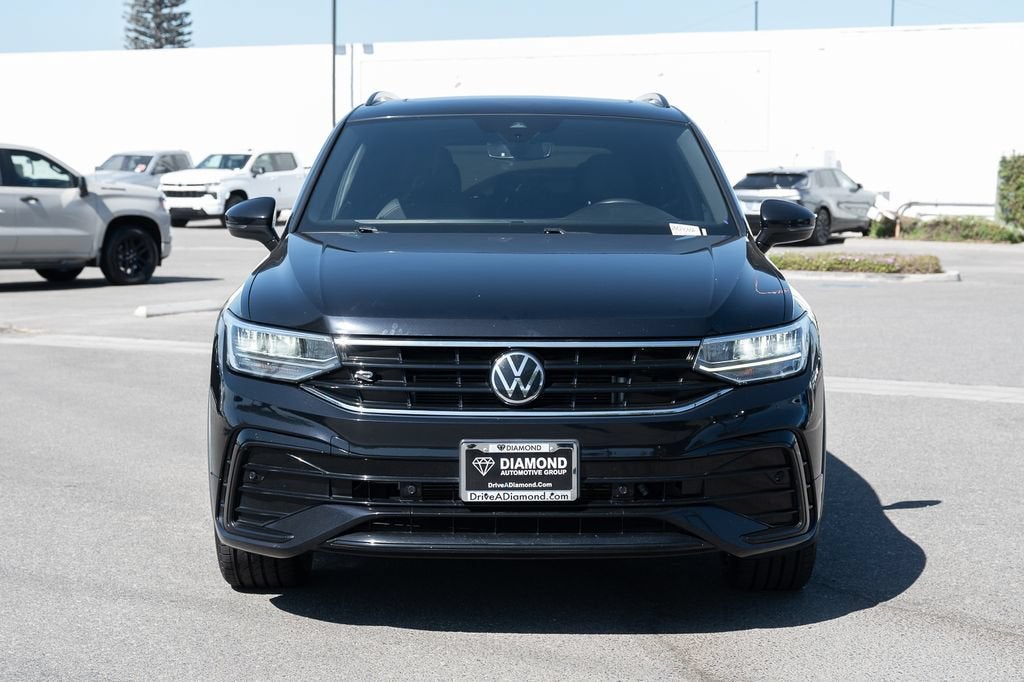 2023 Volkswagen Tiguan SE R-Line Black