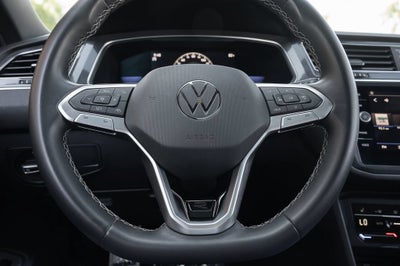 2023 Volkswagen Tiguan SE R-Line Black