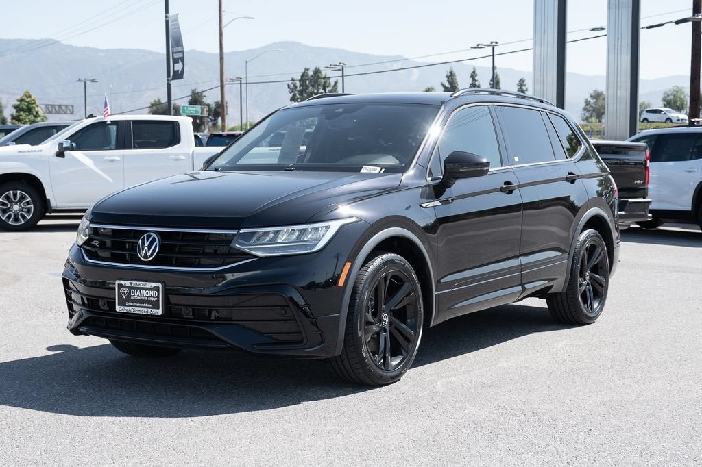 2023 Volkswagen Tiguan SE R-Line Black