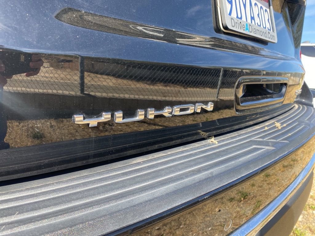 2023 GMC Yukon SLT