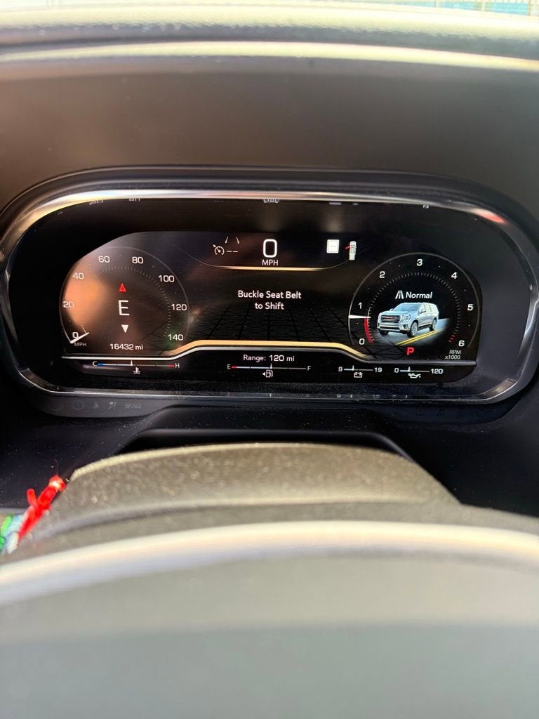 2023 GMC Yukon SLT