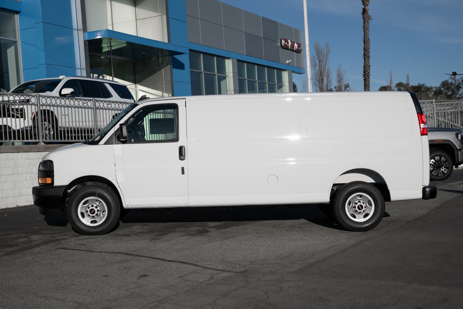 2025 GMC Savana Cargo 2500 Work Van