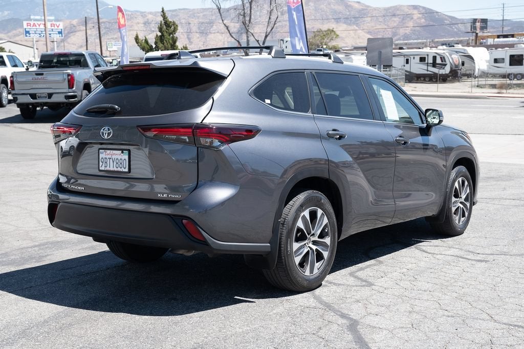 2024 Toyota Highlander LE