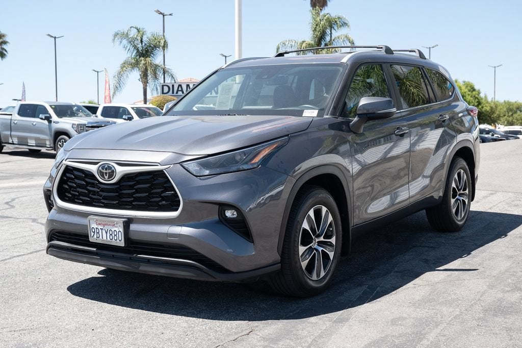2024 Toyota Highlander LE