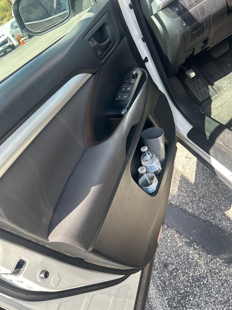 2017 Toyota Highlander LE