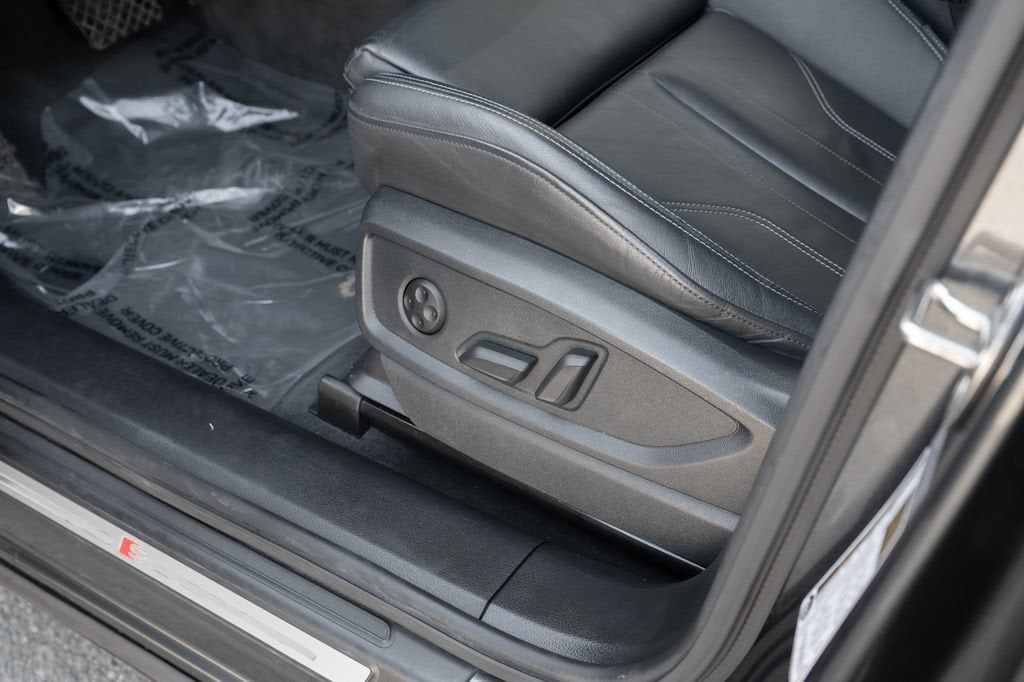 2024 Audi Q5 S line Premium Plus