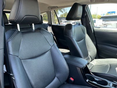 2022 Toyota Corolla Cross XLE